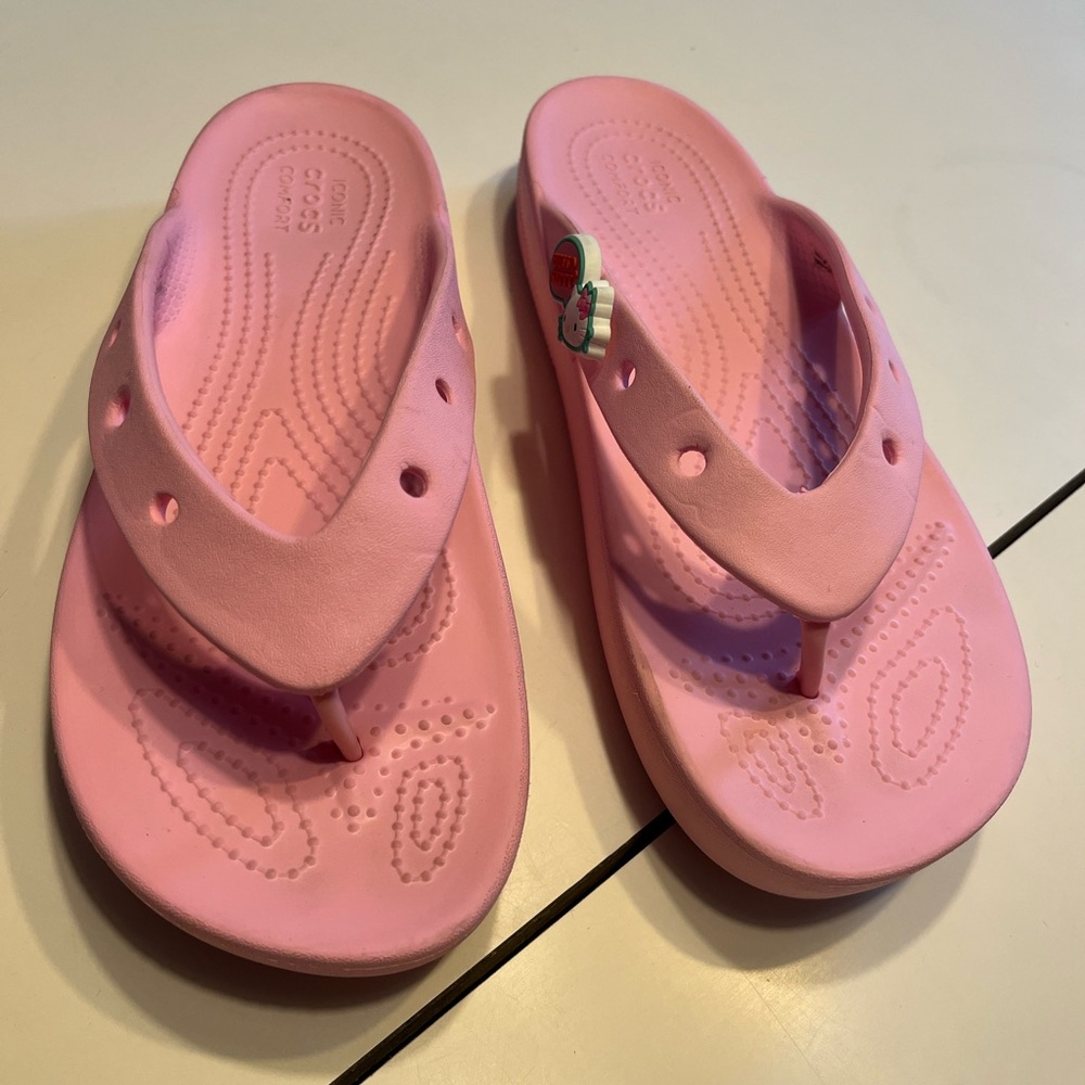 CROCS size 9 baby pink women’s sandals platform flip flops Hello Kitty